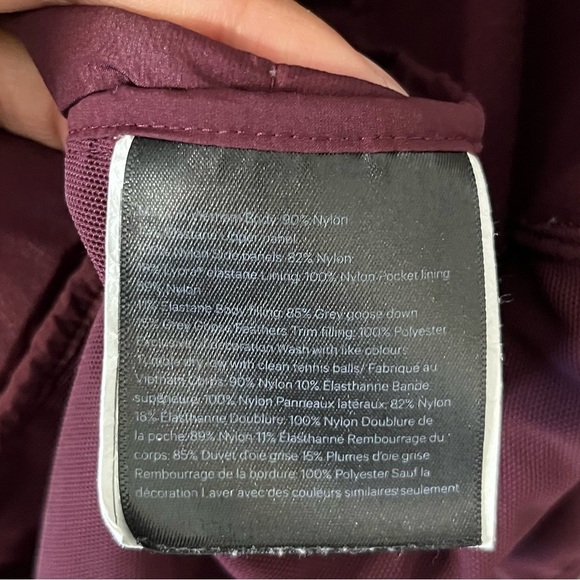 Lululemon Down For It Vest Size 6 Cassis Burgundy Water & Wind Resistant W44qls - Picture 11 of 13